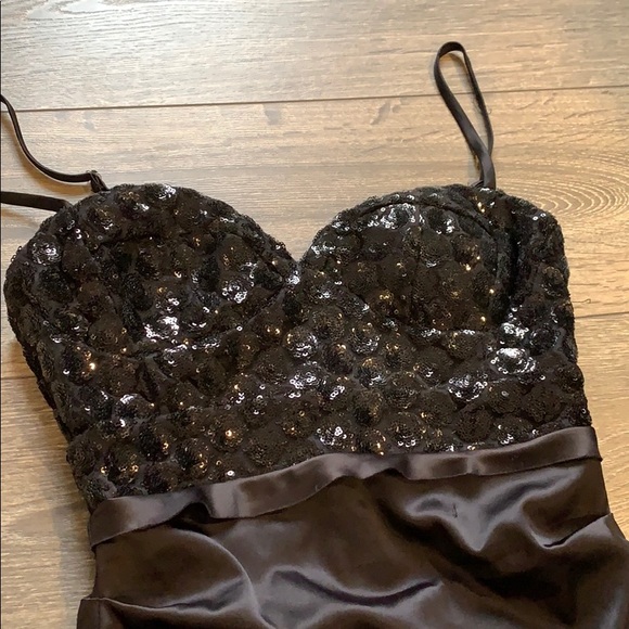 💚2/$30 Beaded top spaghetti strap cocktail dress - Picture 3 of 5